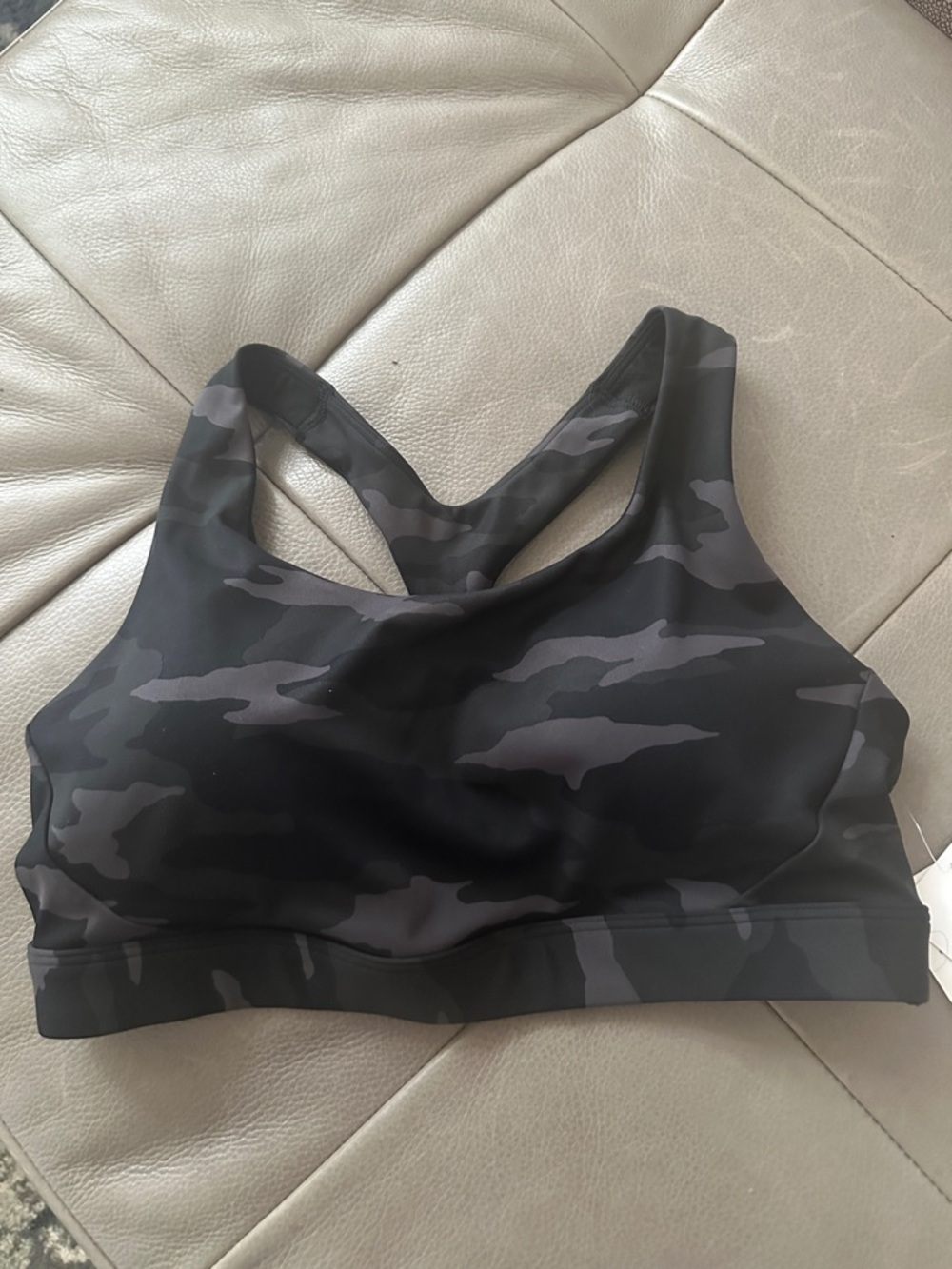 Athleta ultimate printed bra D - DD+ Black Camo Racerback Sports Bra